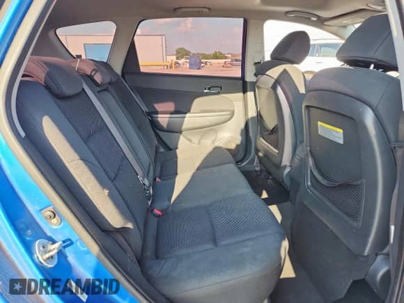 2009 Hyundai Elantra Touring с VIN KMHDC86E59U040781, выставлен на аукционе Copart как лот 60103595 с пробегом 180 821 миль миль и Чистый • Clean title. История ставок и продаж доступна на DreamBid. Изображение 10.