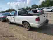 2000 Chevrolet S-10 LS z VIN 1GCCS1942Y8117773, wystawiony jako Copart lot #67828283 z przebiegiem 282 106 mil mil oraz Szkoda całkowita • Salvage title. Historia ofert i sprzedaży dostępna na DreamBid. Obrazek 2.