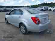 2012 Chevrolet Sonic LS с VIN 1G1JA5SH9C4223421, выставлен на аукционе IAAI как лот 43126074 с пробегом 180 689 миль миль и . История ставок и продаж доступна на DreamBid. Изображение 3.