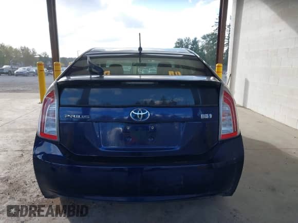2013 Toyota Prius Three z VIN JTDKN3DU2D0341897, wystawiony jako IAAI lot #43382796 z przebiegiem 181 542 mil mil oraz . Historia ofert i sprzedaży dostępna na DreamBid. Obrazek 16.