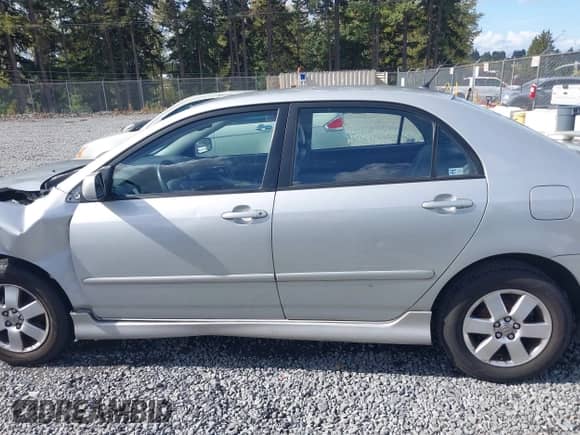 2004 Toyota Corolla CE с VIN 1NXBR32E24Z310332, выставлен на аукционе IAAI как лот 43365076 с пробегом 234 226 миль миль и . История ставок и продаж доступна на DreamBid. Изображение 15.