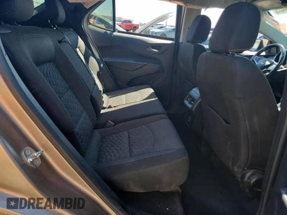 2019 Chevrolet Equinox LT z VIN 2GNAXTEV3K6264840, wystawiony jako Copart lot #71909405 z przebiegiem 114 996 mil mil oraz Szkoda całkowita • Salvage title. Historia ofert i sprzedaży dostępna na DreamBid. Obrazek 10.