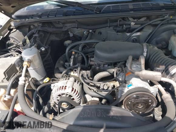 2001 Chevrolet Blazer LT with VIN 1GNCS13W012194734, listed as a IAAI auction lot 41940346 with 153,252 mi miles and . Bid and sale history available at DreamBid. Image 10.