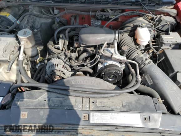 2001 Chevrolet S-10 LS with VIN 1GCDT13W71K258259, listed as a Copart auction lot 60201065 with 177,444 mi miles and Salvage title. Bid and sale history available at DreamBid. Image 11.