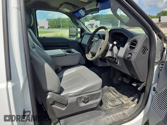 2012 Ford F-250 XL с VIN 1FDBF2A61CEA29662, выставлен на аукционе Copart как лот 68696445 с пробегом 83 789 миль миль и Чистый • Clean title. История ставок и продаж доступна на DreamBid. Изображение 5.