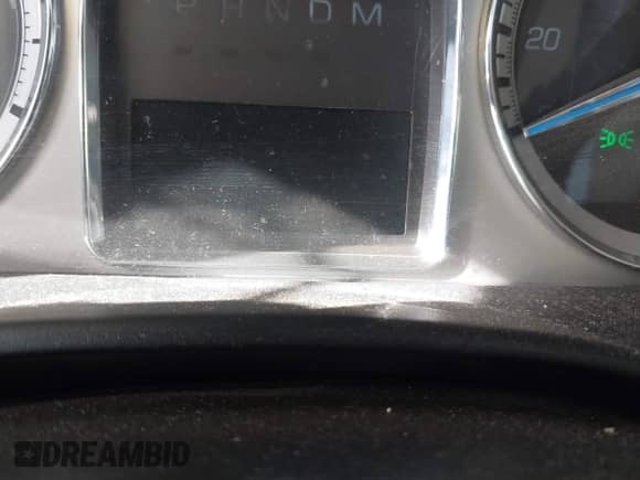 2009 Cadillac Escalade z VIN 1GYFK23269R138898, wystawiony jako IAAI lot #38178040 z przebiegiem Nie podano mil oraz . Historia ofert i sprzedaży dostępna na DreamBid. Obrazek 7.