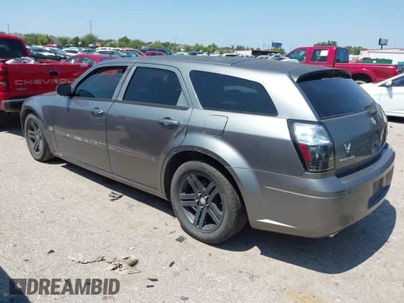 2005 Dodge Magnum RT with VIN 2D4GV58275H546898, listed as a IAAI auction lot 43174413 with 174,771 mi miles and . Bid and sale history available at DreamBid. Image 3.