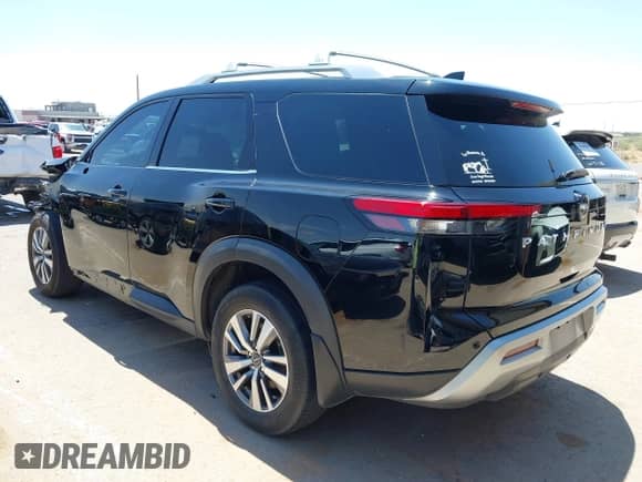 2022 Nissan Pathfinder SL z VIN 5N1DR3CA0NC272109, wystawiony jako IAAI lot #42722399 z przebiegiem 46 859 mil mil oraz . Historia ofert i sprzedaży dostępna na DreamBid. Obrazek 3.