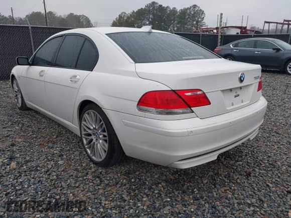 2008 BMW 7 Series 750i with VIN WBAHL83588DT12097, listed as a IAAI auction lot 41553816 with 110,672 mi miles and . Bid and sale history available at DreamBid. Image 3.