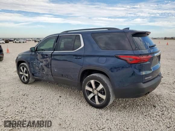 2022 Chevrolet Traverse LT z VIN 1GNERHKW5NJ132143, wystawiony jako Copart lot #66302765 z przebiegiem 24 023 mil mil oraz Szkoda całkowita • Salvage title. Historia ofert i sprzedaży dostępna na DreamBid. Obrazek 2.
