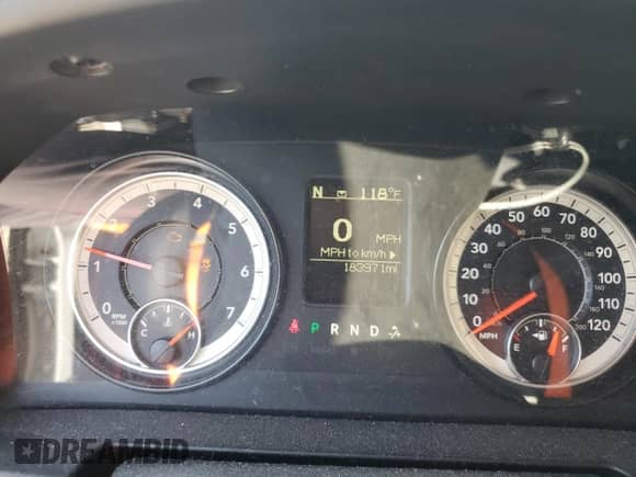 2016 Ram 1500 SLT z VIN 1C6RR6GG2GS163886, wystawiony jako Copart lot #61348325 z przebiegiem 18 397 mil mil oraz Czysty tytuł • Clean title. Historia ofert i sprzedaży dostępna na DreamBid. Obrazek 9.