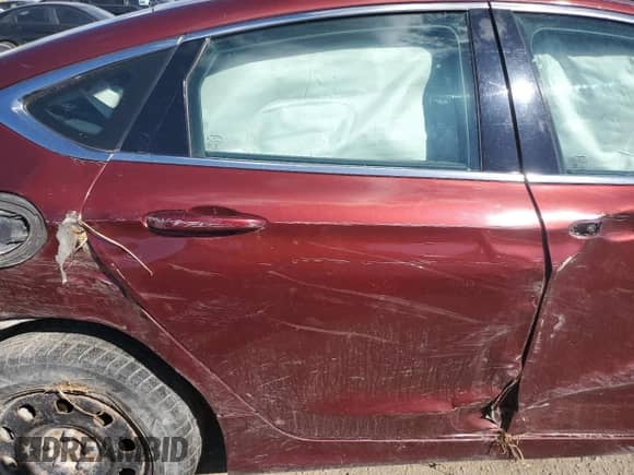 2015 Chrysler 200 LX with VIN 1C3CCCFB0FN729002, listed as a Copart auction lot 69686485 with Not provided miles and Salvage title. Bid and sale history available at DreamBid. Image 10.