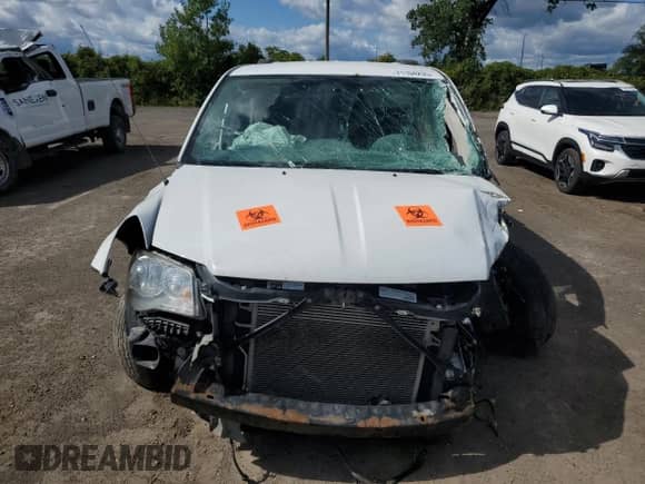 2016 Dodge Grand Caravan SE with VIN 2C4RDGBG7GR212277, listed as a Copart auction lot 71104235 with Not provided miles and Non repairable. Bid and sale history available at DreamBid. Image 5.
