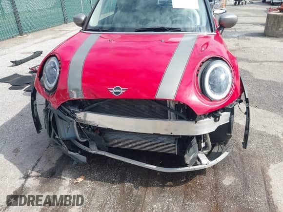 2022 MINI Hardtop Cooper z VIN WMW33DH00N2R91581, wystawiony jako IAAI lot #43315763 z przebiegiem 30 394 mil mil oraz . Historia ofert i sprzedaży dostępna na DreamBid. Obrazek 6.