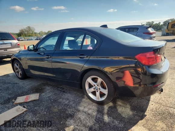 2013 BMW 3 Series 328i xDrive с VIN WBA3B5G50DNS00453, выставлен на аукционе Copart как лот 86473125 с пробегом 95 912 миль миль и Чистый • Clean title. История ставок и продаж доступна на DreamBid. Изображение 2.