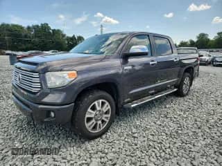 2017 Toyota Tundra Platinum с VIN 5TFAW5F12HX634879, выставлен на аукционе Copart как лот 67029155 с пробегом 73 546 миль миль и Списание • Salvage title. История ставок и продаж доступна на DreamBid. Изображение 1.