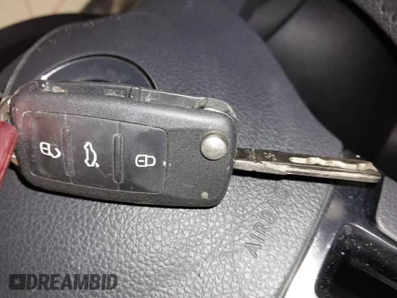 2012 Volkswagen Tiguan S с VIN WVGBV7AX7CW527271, выставлен на аукционе IAAI как лот 43560374 с пробегом 147 594 миль миль и . История ставок и продаж доступна на DreamBid. Изображение 11.