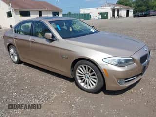 2013 BMW 5 Series 535i xDrive с VIN WBAFU7C58DDU76023, выставлен на аукционе IAAI как лот 42967589 с пробегом Не указан миль и . История ставок и продаж доступна на DreamBid. Изображение 1.