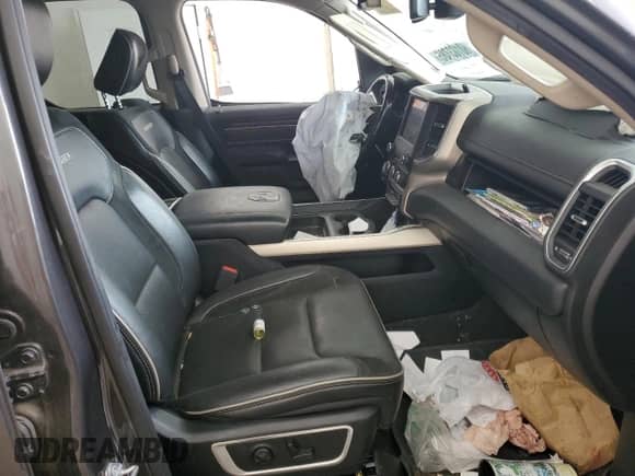 2019 Ram 1500 Laramie z VIN 1C6SRFDT8KN834682, wystawiony jako Copart lot #60103785 z przebiegiem 98 142 mil mil oraz Szkoda całkowita • Salvage title. Historia ofert i sprzedaży dostępna na DreamBid. Obrazek 7.