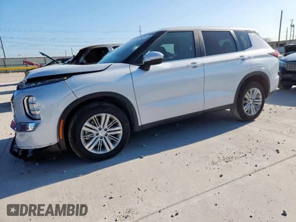 2024 Mitsubishi Outlander ES with VIN JA4J3UA85RZ080874, listed as a Copart auction lot 64064695 with 26,635 mi miles and Salvage title. Bid and sale history available at DreamBid. Image 1.