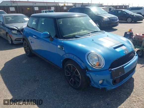2012 MINI Hardtop S with VIN WMWSV3C55CTY29181, listed as a IAAI auction lot 42621045 with 68,706 mi miles and . Bid and sale history available at DreamBid. Image 1.