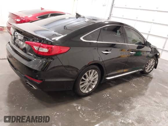2015 Hyundai Sonata Sport z VIN 5NPE34AF4FH238890, wystawiony jako IAAI lot #42121265 z przebiegiem 98 771 mil mil oraz . Historia ofert i sprzedaży dostępna na DreamBid. Obrazek 4.