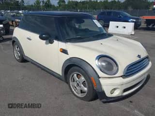 2009 MINI Hardtop with VIN WMWMF33549TT68408, listed as a IAAI auction lot 43173569 with Not provided miles and . Bid and sale history available at DreamBid. Image 1.