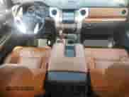2017 Toyota Tundra Platinum с VIN 5TFAY5F15HX631839, выставлен на аукционе Copart как лот 71710825 с пробегом 106 185 миль миль и Списание • Salvage title. История ставок и продаж доступна на DreamBid. Изображение 8.