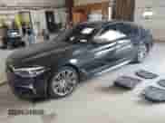 2019 BMW 5 Series M550i xDrive с VIN WBAJB9C54KB289284, выставлен на аукционе IAAI как лот 43067073 с пробегом 65 283 миль миль и . История ставок и продаж доступна на DreamBid. Изображение 2.