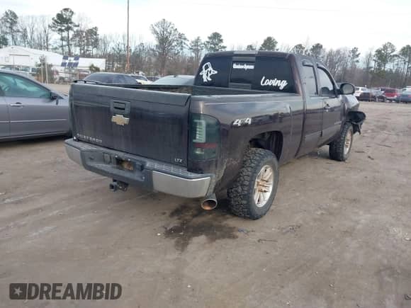 2009 Chevrolet Silverado 1500 LTZ z VIN 1GCEK39J09Z200009, wystawiony jako IAAI lot #41414164 z przebiegiem 192 030 mil mil oraz . Historia ofert i sprzedaży dostępna na DreamBid. Obrazek 4.