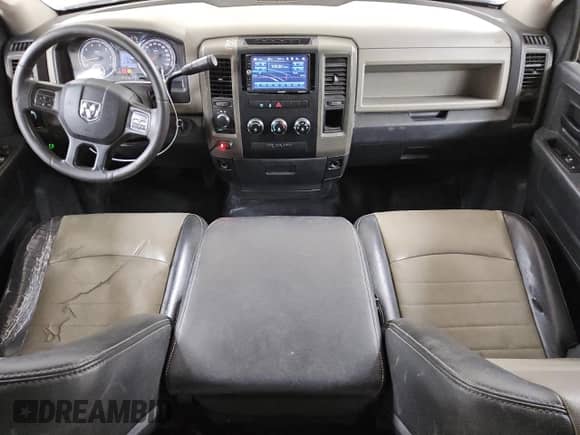 2012 Ram 1500 ST z VIN 1C6RD7FP3CS203036, wystawiony jako Copart lot #80511715 z przebiegiem 199 374 mil mil oraz Czysty tytuł • Clean title. Historia ofert i sprzedaży dostępna na DreamBid. Obrazek 8.