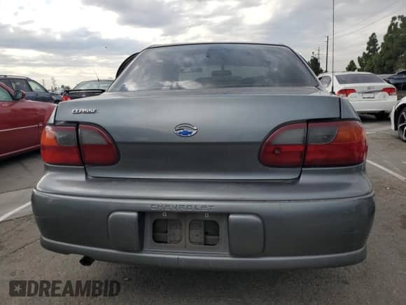 2005 Chevrolet Malibu Classic z VIN 1G1ND52FX5M181612, wystawiony jako Copart lot #85498165 z przebiegiem 139 062 mil mil oraz Szkoda całkowita • Salvage title. Historia ofert i sprzedaży dostępna na DreamBid. Obrazek 6.