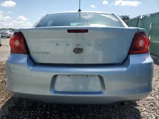 2013 Dodge Avenger SE z VIN 1C3CDZAB1DN643010, wystawiony jako Copart lot #67288634 z przebiegiem 151 554 mil mil oraz Szkoda całkowita • Salvage title. Historia ofert i sprzedaży dostępna na DreamBid. Obrazek 6.