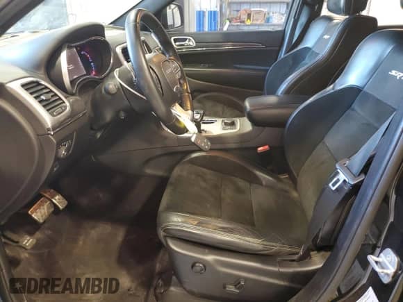 2015 Jeep Grand Cherokee SRT с VIN 1C4RJFDJ3FC168930, выставлен на аукционе Copart как лот 67157914 с пробегом 41 167 миль миль и Списание • Salvage title. История ставок и продаж доступна на DreamBid. Изображение 7.