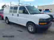 2018 Chevrolet Express Cargo с VIN 1GCWGAFPXJ1319661, выставлен на аукционе IAAI как лот 43060332 с пробегом 143 791 миль миль и . История ставок и продаж доступна на DreamBid. Изображение 1.