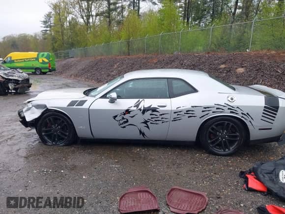 2019 Dodge Challenger SXT с VIN 2C3CDZGG9KH717332, выставлен на аукционе IAAI как лот 42240698 с пробегом 118 359 миль миль и . История ставок и продаж доступна на DreamBid. Изображение 15.