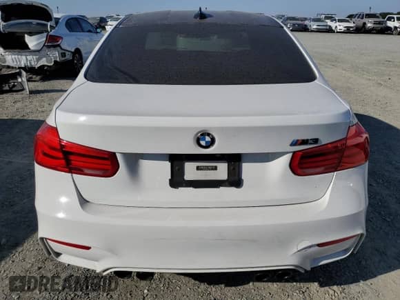 2016 BMW M3 с VIN WBS8M9C57G5D30486, выставлен на аукционе Copart как лот 81575145 с пробегом 104 899 миль миль и Списание • Salvage title. История ставок и продаж доступна на DreamBid. Изображение 6.