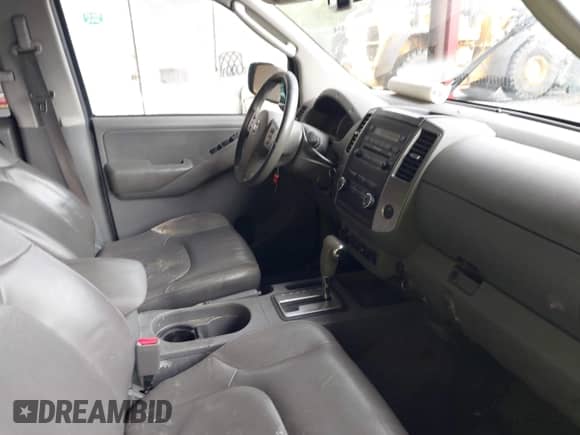 2011 Nissan Frontier Pro-4X z VIN 1N6AD0EV3BC409184, wystawiony jako IAAI lot #42122823 z przebiegiem 209 669 mil mil oraz . Historia ofert i sprzedaży dostępna na DreamBid. Obrazek 5.