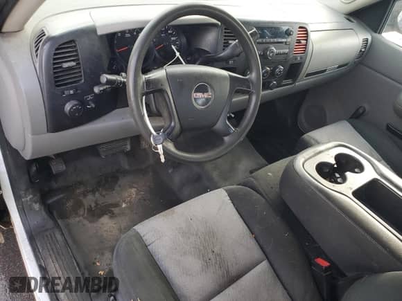 2008 GMC Sierra 1500 Work Truck with VIN 1GTEC19XX8Z308349, listed as a Copart auction lot 81978114 with 179,320 mi miles and Salvage title. Bid and sale history available at DreamBid. Image 8.