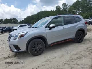 2024 Subaru Forester Special Sports z VIN JF2SKAGC6RH402131, wystawiony jako Copart lot #64691135 z przebiegiem 7 907 mil mil oraz Szkoda całkowita • Salvage title. Historia ofert i sprzedaży dostępna na DreamBid. Obrazek 1.