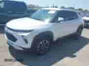 2025 Chevrolet TrailBlazer LT с VIN KL79MPSP7SB063678, выставлен на аукционе IAAI как лот 42943315 с пробегом 20 146 миль миль и . История ставок и продаж доступна на DreamBid. Изображение 2.