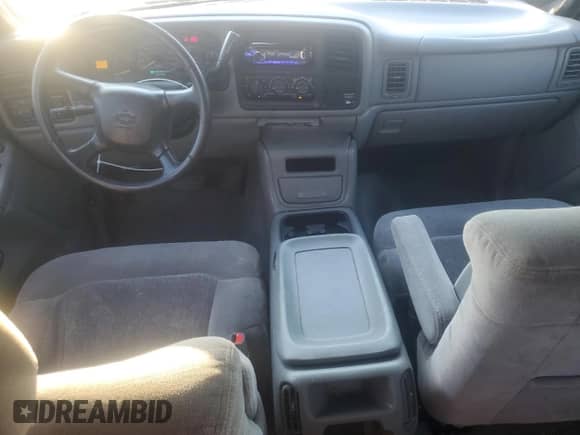 2000 Chevrolet Silverado 1500 LS z VIN 1GCEC19T1YZ370476, wystawiony jako Copart lot #62553415 z przebiegiem 164 786 mil mil oraz Szkoda całkowita • Salvage title. Historia ofert i sprzedaży dostępna na DreamBid. Obrazek 8.