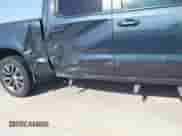 2020 Chevrolet Silverado 1500 LT с VIN 3GCUYDET2LG239280, выставлен на аукционе IAAI как лот 41833296 с пробегом 96 321 миль миль и . История ставок и продаж доступна на DreamBid. Изображение 6.
