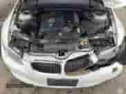 2013 BMW 3 Series 328i z VIN WBADW3C52DJ526586, wystawiony jako Copart lot #86289585 z przebiegiem 115 156 mil mil oraz Szkoda całkowita • Salvage title. Historia ofert i sprzedaży dostępna na DreamBid. Obrazek 11.