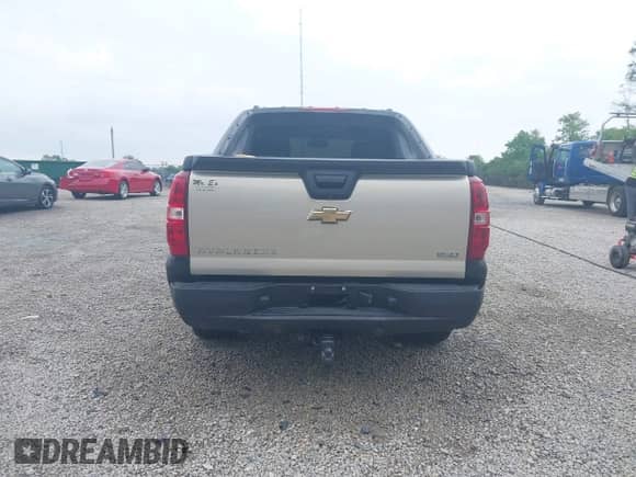 2007 Chevrolet Avalanche 3LT with VIN 3GNFK12367G298357, listed as a IAAI auction lot 42499614 with 178,661 mi miles and . Bid and sale history available at DreamBid. Image 16.