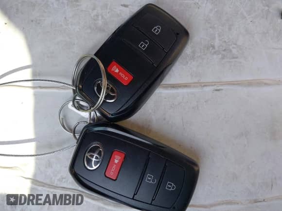 2025 Toyota Tacoma SR z VIN 3TYLB5JN7ST066516, wystawiony jako IAAI lot #43155848 z przebiegiem 2 019 mil mil oraz . Historia ofert i sprzedaży dostępna na DreamBid. Obrazek 11.