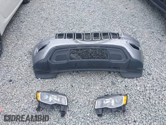 2018 Jeep Grand Cherokee Altitude with VIN 1C4RJEAG6JC113657, listed as a IAAI auction lot 43089607 with 61,674 mi miles and . Bid and sale history available at DreamBid. Image 12.