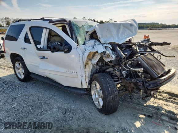 2008 Chevrolet Tahoe LTZ с VIN 1GNFC13078R163293, выставлен на аукционе Copart как лот 80201545 с пробегом 228 289 миль миль и Списание • Salvage title. История ставок и продаж доступна на DreamBid. Изображение 4.