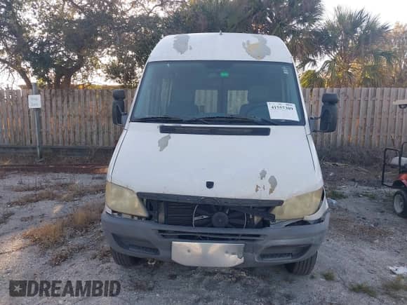 2006 Dodge Sprinter with VIN WD0PD644X65918960, listed as a IAAI auction lot 41557309 with 133,514 mi miles and . Bid and sale history available at DreamBid. Image 12.