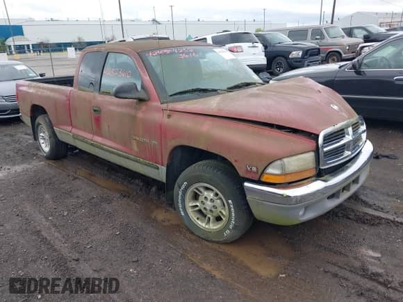 1999 Dodge Dakota SLT с VIN 1B7GL22XXXS173969, выставлен на аукционе IAAI как лот 42323610 с пробегом Не указан миль и . История ставок и продаж доступна на DreamBid. Изображение 1.